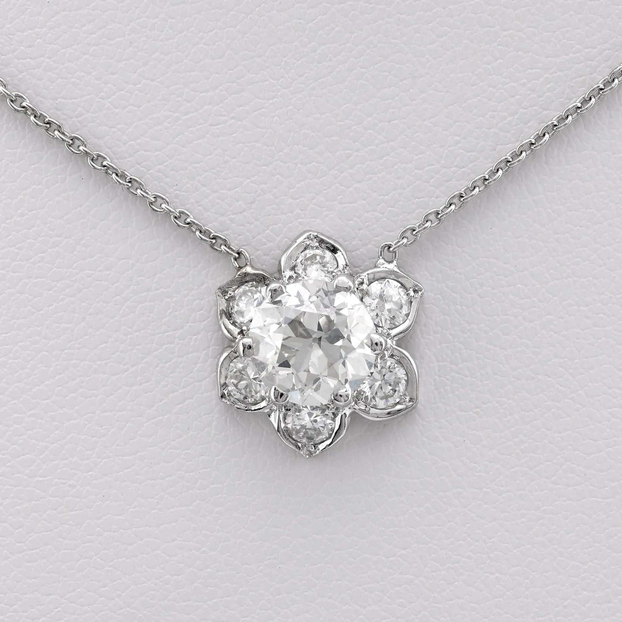 Antique Style 1.40 Carat Diamond Platinum Flower Necklace