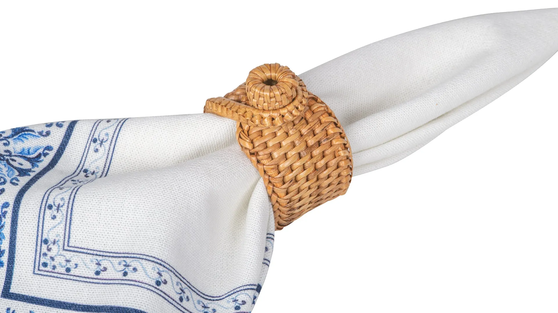 Loma Rattan Napkin Rings, Set of 4 Rings