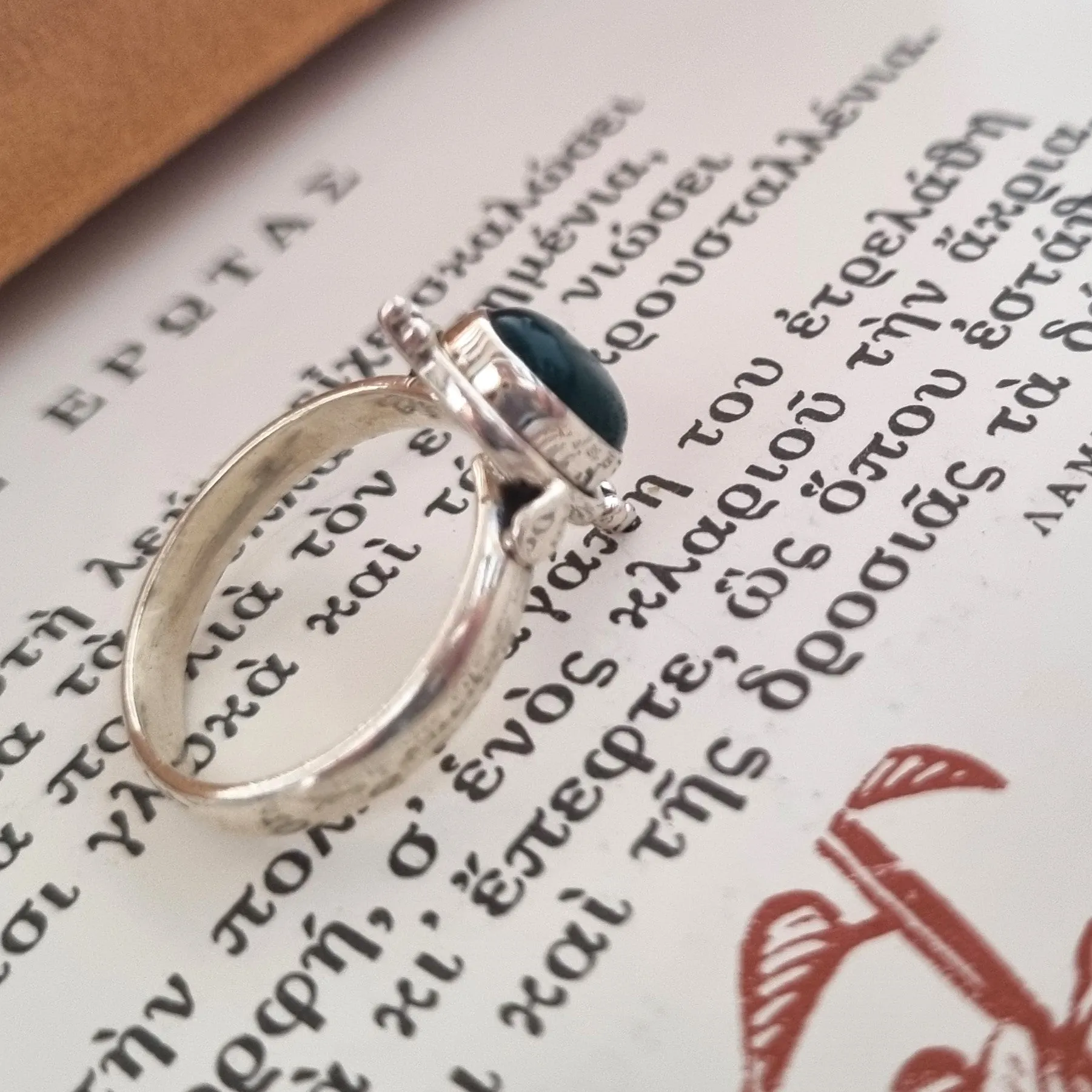 Silver ring - Green agate