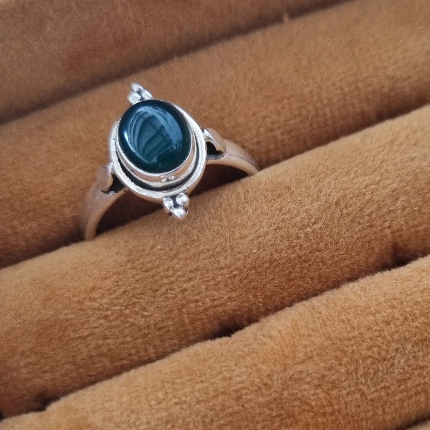 Silver ring - Green agate